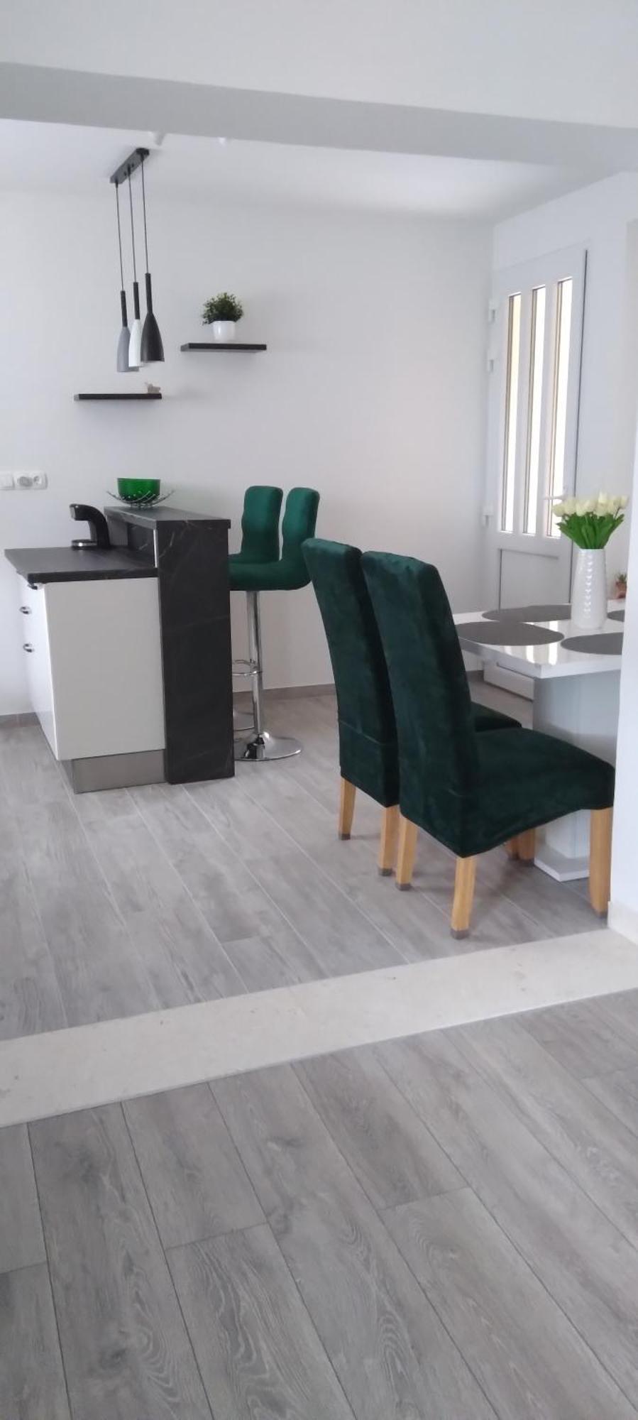 Apartment Seaview Jelsa Racic المظهر الخارجي الصورة